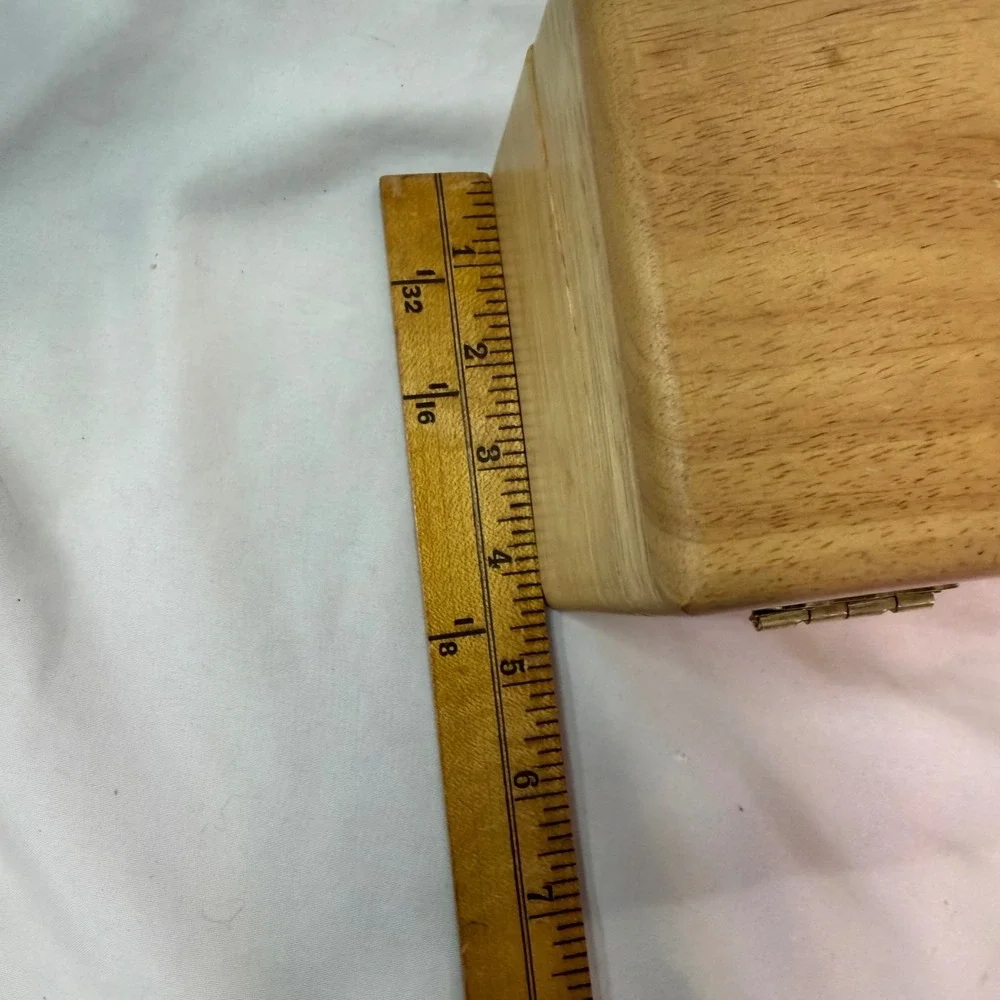 Vintage Natural Wood Keepsake Box Small Hinged Storage Chest Made in Taiwan ROC